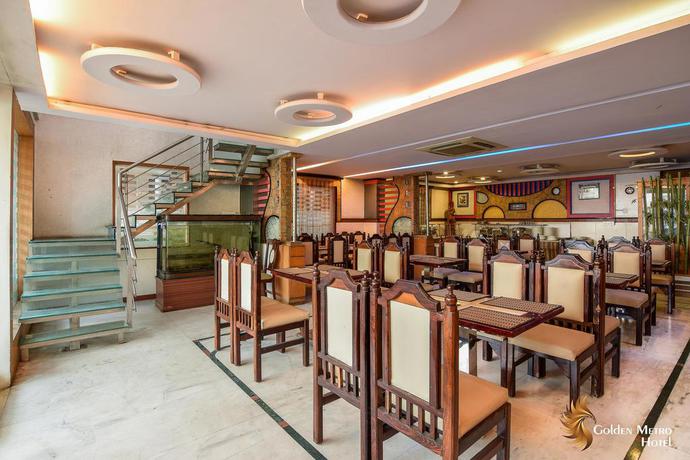 Imagen del bar/restaurante del Hotel Golden Metro. Foto 2