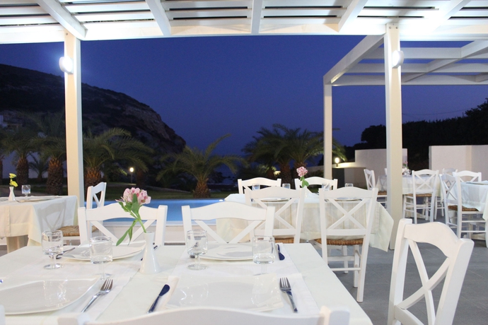 Imagen del bar/restaurante del Hotel Golden Milos Beach. Foto 3