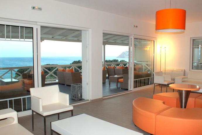 Imagen de los interiores del Hotel Golden Milos Beach. Foto 9