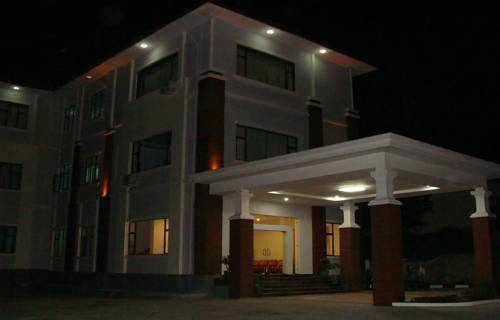 Imagen de la habitación del Hotel Golden Myanmar, Nay Pyi Taw. Foto 3