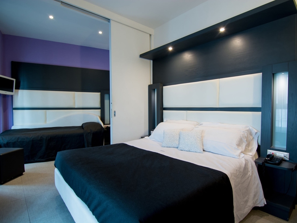 Imagen de la habitación del Hotel Golden, Nápoles. Foto 6