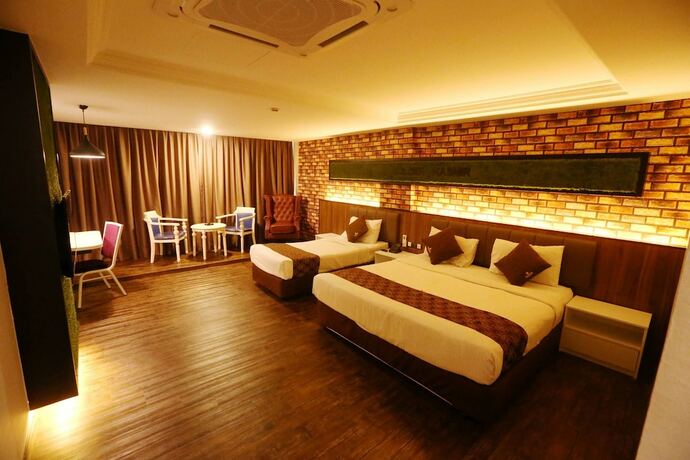 Imagen de la habitación del Hotel Golden Nasmir. Foto 18