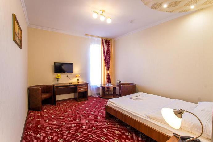 Imagen de la habitación del Hotel Golden Night. Foto 2