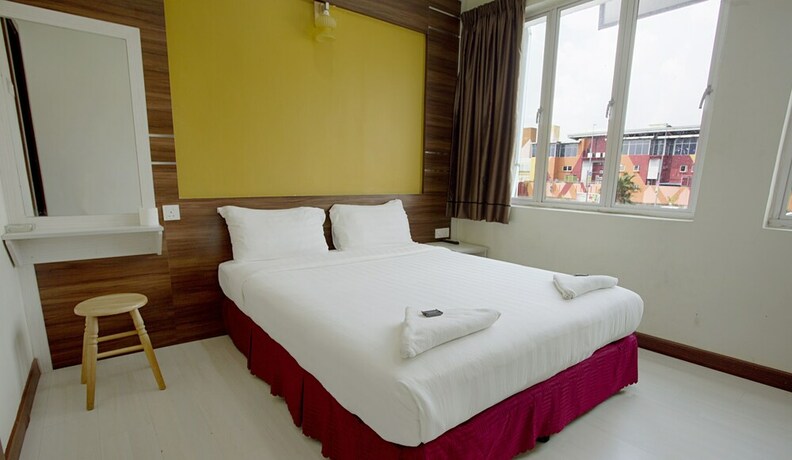 Imagen de la habitación del Hotel Golden Night, Petaling Jaya. Foto 17