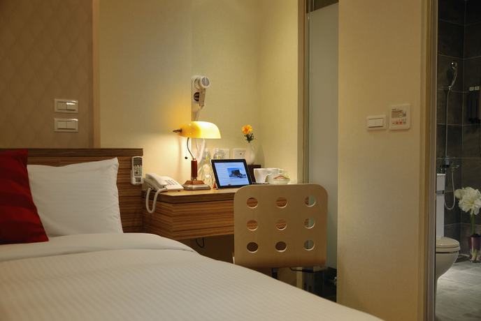 Imagen de la habitación del Hotel Golden, Nuevo Taip&eacute;i. Foto 14