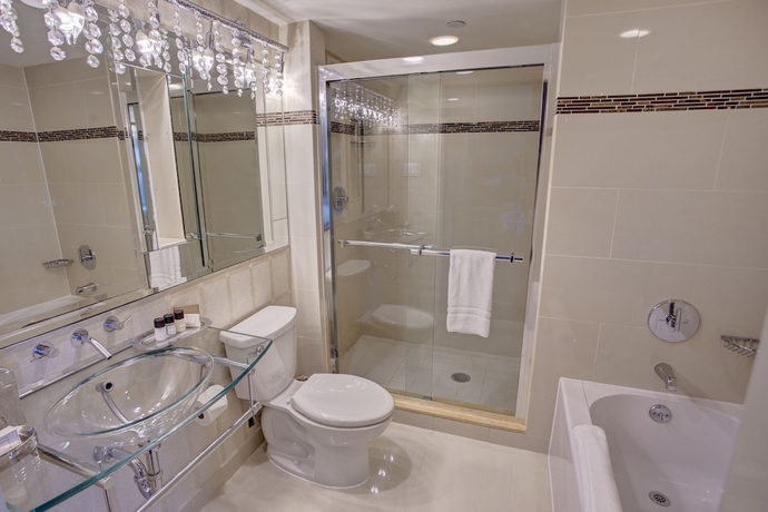 Imagen de la habitación del Hotel Golden Nugget. Foto 18