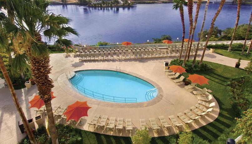 Imagen de la piscina del Hotel Golden Nugget Laughlin. Foto 8