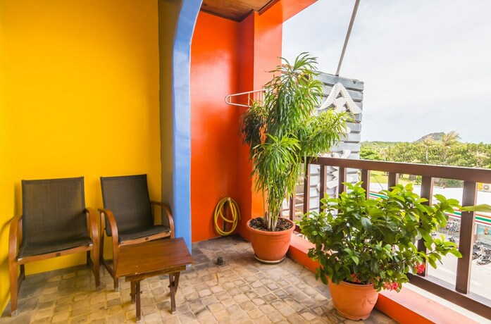 Imagen de los interiores del Hotel Golden Ocean Azure. Foto 35