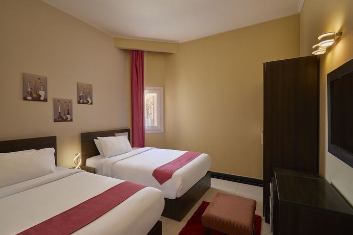 Imagen de la habitación del Hotel Golden Ocean Marina. Foto 7