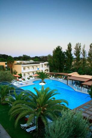 Imagen general del Hotel Golden Odyssey. Foto 4