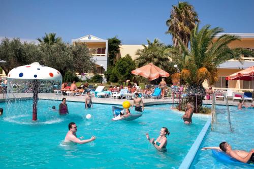Imagen general del Hotel Golden Odyssey. Foto 9