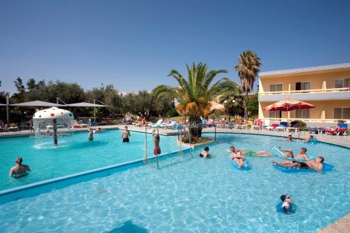 Imagen general del Hotel Golden Odyssey. Foto 12