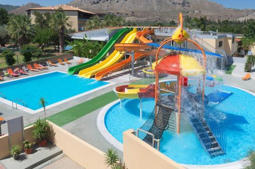 Imagen general del Hotel Golden Odyssey. Foto 15