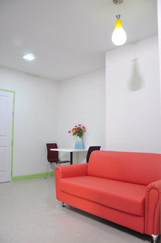 Imagen de los interiores del Hotel Golden On-nut. Foto 16
