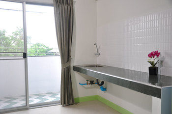 Imagen de la habitación del Hotel Golden On-nut. Foto 11