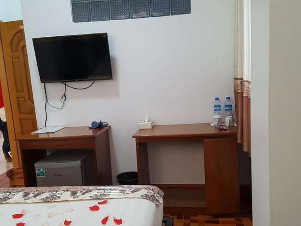 Imagen de la habitación del Hotel Golden Palace Hpa An. Foto 10