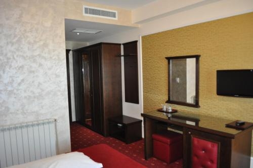 Imagen de la habitación del Hotel Golden Palace, MAMAIA. Foto 6