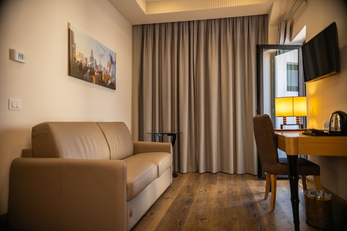 Imagen de la habitación del Hotel Golden Palace, Shkoder. Foto 4