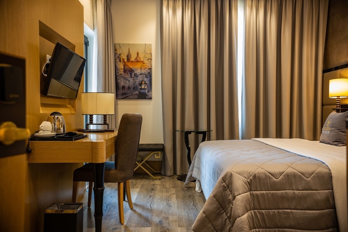 Imagen de la habitación del Hotel Golden Palace, Shkoder. Foto 5