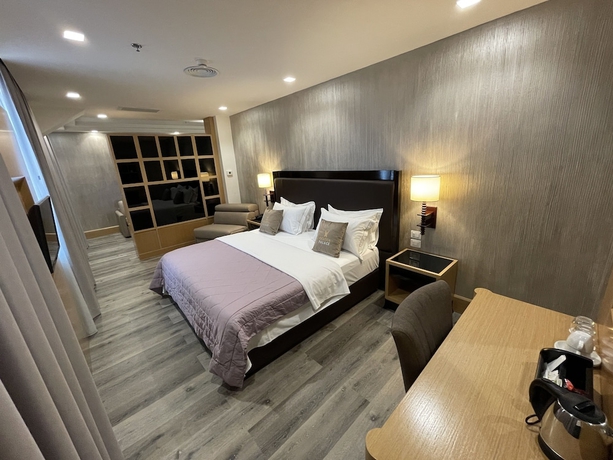 Imagen de la habitación del Hotel Golden Palace, Shkoder. Foto 9