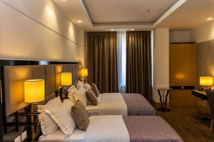 Imagen de la habitación del Hotel Golden Palace, Shkoder. Foto 12