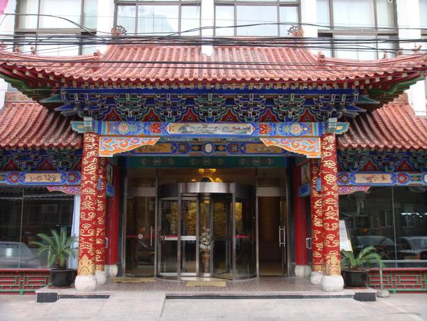 Imagen de los exteriores del Hotel Golden Palace Silver Street. Foto 14