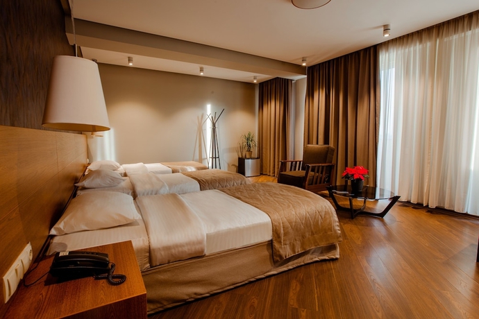 Imagen de la habitación del Hotel Golden Palace, Tbilisi. Foto 5