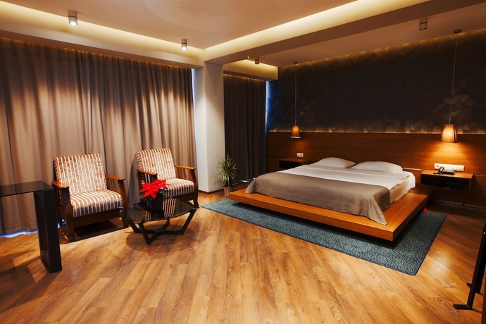 Imagen de la habitación del Hotel Golden Palace, Tbilisi. Foto 13
