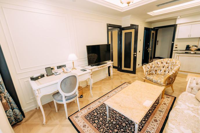 Imagen de la habitación del Hotel Golden Palace Yerevan. Foto 2