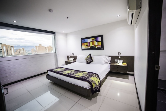 Imagen de la habitación del Hotel Golden Palermo. Foto 15