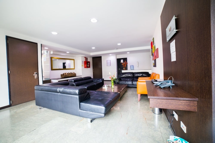 Imagen de los interiores del Hotel Golden Palermo. Foto 19