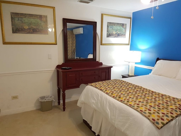 Imagen de la habitación del Hotel Golden Palms B and B. Foto 3