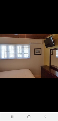 Imagen de la habitación del Hotel Golden Palms B and B. Foto 7