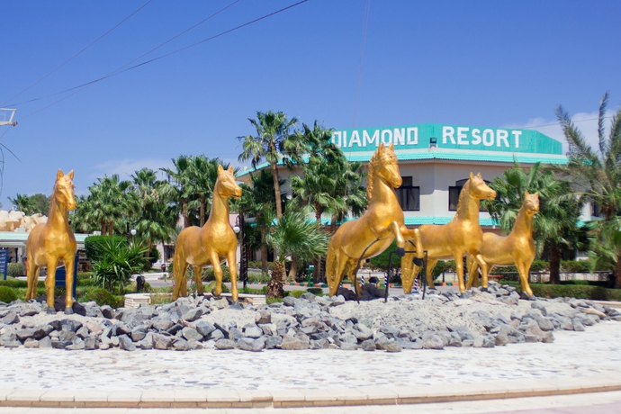 Imagen de los exteriores del Hotel Golden Paradise Aqua Park City. Foto 7