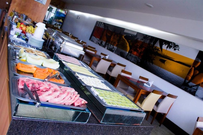 Imagen del bar/restaurante del Hotel Golden Park Salvador. Foto 4