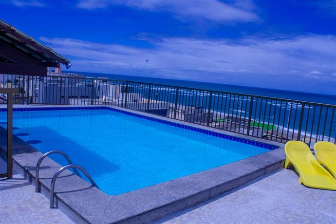 Imagen de la piscina del Hotel Golden Park Salvador. Foto 16