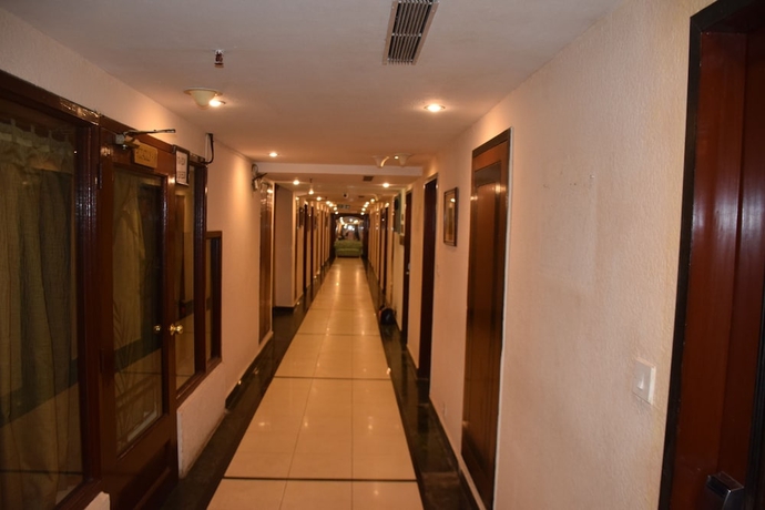 Imagen de los interiores del Hotel Golden Parkk. Foto 14