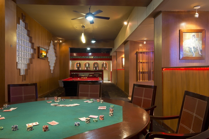 Imagen de los interiores del Hotel Golden Parnassus Resort & Spa. Foto 14