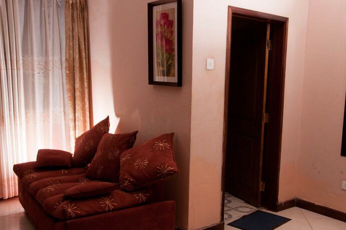 Imagen de la habitación del Hotel Golden Peace. Foto 15