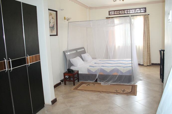 Imagen de la habitación del Hotel Golden Peace. Foto 16