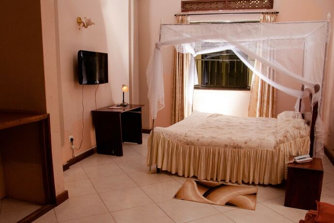 Imagen de la habitación del Hotel Golden Peace. Foto 21