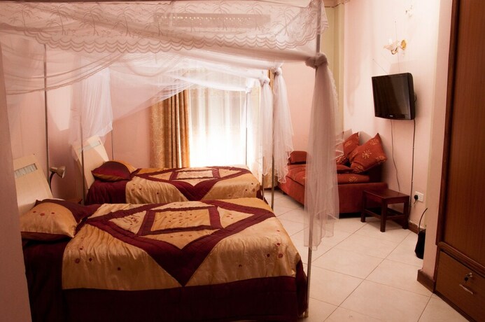 Imagen de la habitación del Hotel Golden Peace. Foto 24