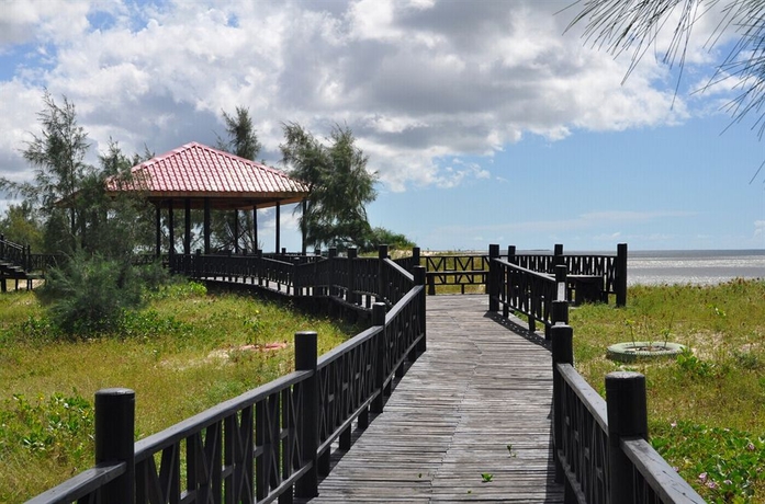 Imagen de los exteriores del Hotel Golden Peacock Resort. Foto 7