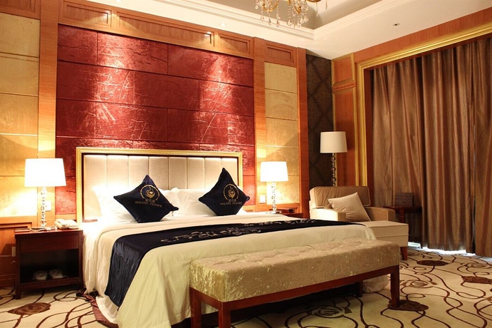 Imagen de la habitación del Hotel Golden Peacock Resort. Foto 4