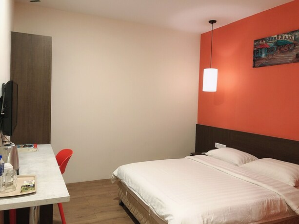Imagen de la habitación del Hotel Golden Peak Inn. Foto 25