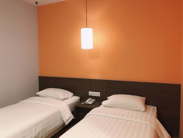 Imagen de la habitación del Hotel Golden Peak Inn. Foto 26