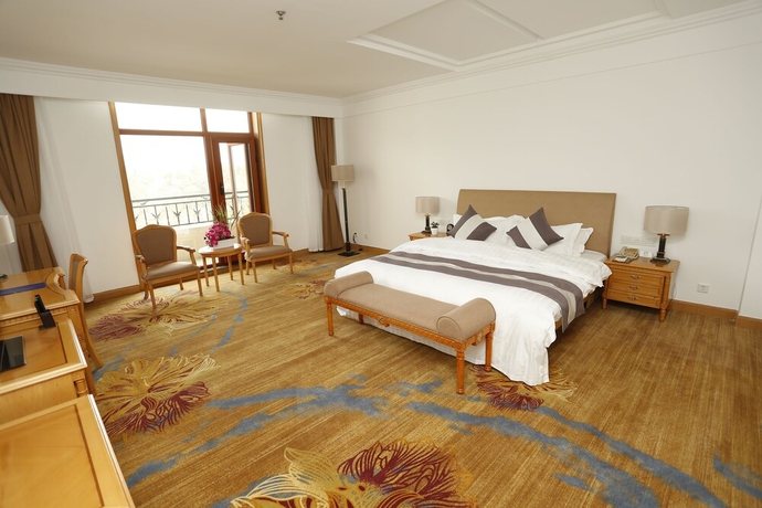 Imagen de la habitación del Hotel Golden Pebble International Convention Centre and Resort. Foto 11