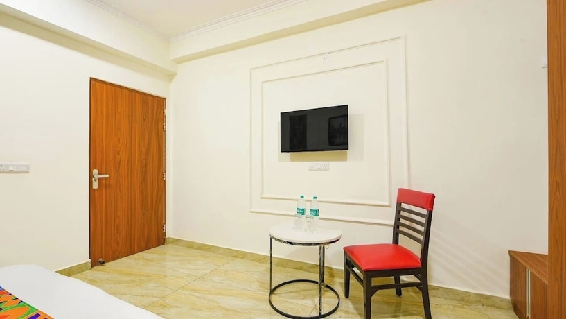 Imagen de la habitación del Hotel Golden Petals. Foto 7