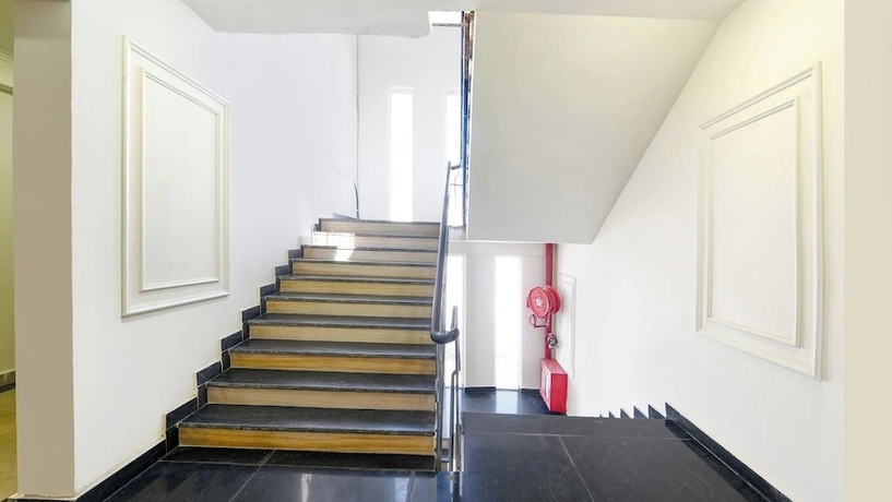 Imagen de los interiores del Hotel Golden Petals. Foto 8