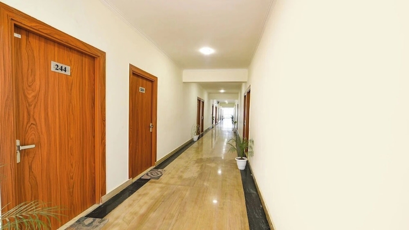 Imagen de los interiores del Hotel Golden Petals. Foto 10